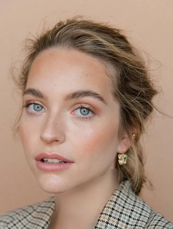 Luxury European Light Makeup 22