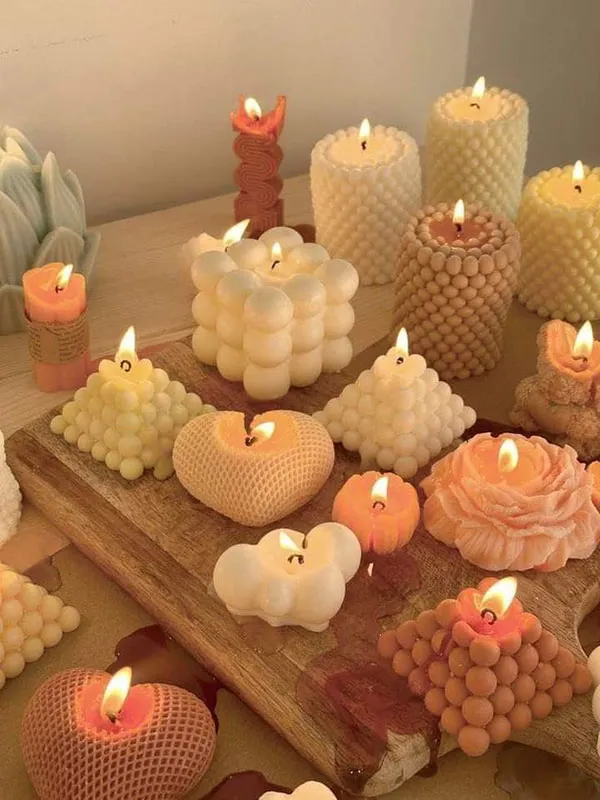 Making candles with water and oil 8