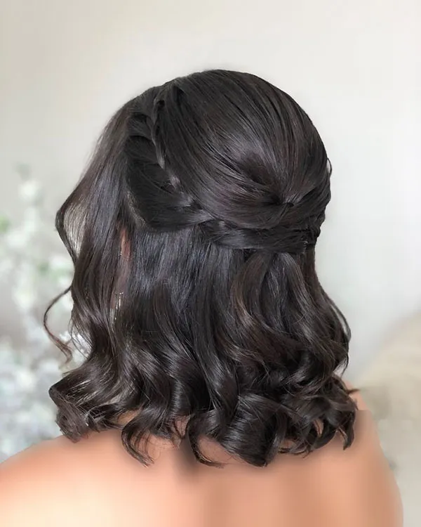 جدیدترین مدل شینیون مو مشکی باز 1404؛ انتخاب دخترونه برای مهمونیها! 14 Open black hair bun 12