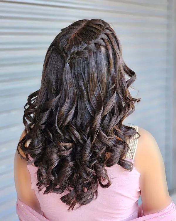 جدیدترین مدل شینیون مو مشکی باز 1404؛ انتخاب دخترونه برای مهمونیها! 16 Open black hair bun 13