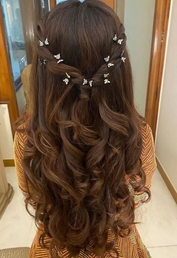 جدیدترین مدل شینیون مو مشکی باز 1404؛ انتخاب دخترونه برای مهمونیها! 34 Open black hair bun 30