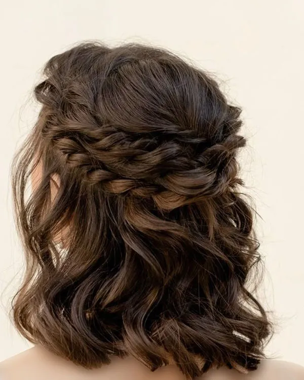 جدیدترین مدل شینیون مو مشکی باز 1404؛ انتخاب دخترونه برای مهمونیها! 10 Open black hair bun 7