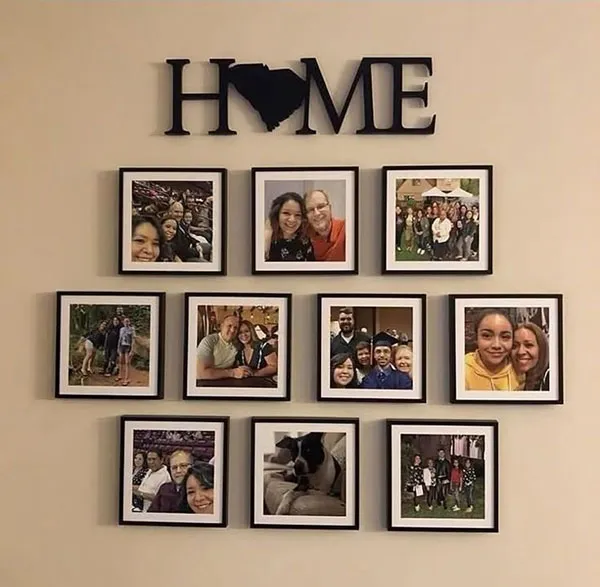 Photo frame arrangement in the reception area 19