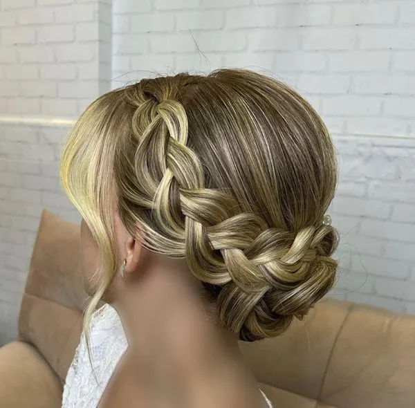 Russian chignon 25