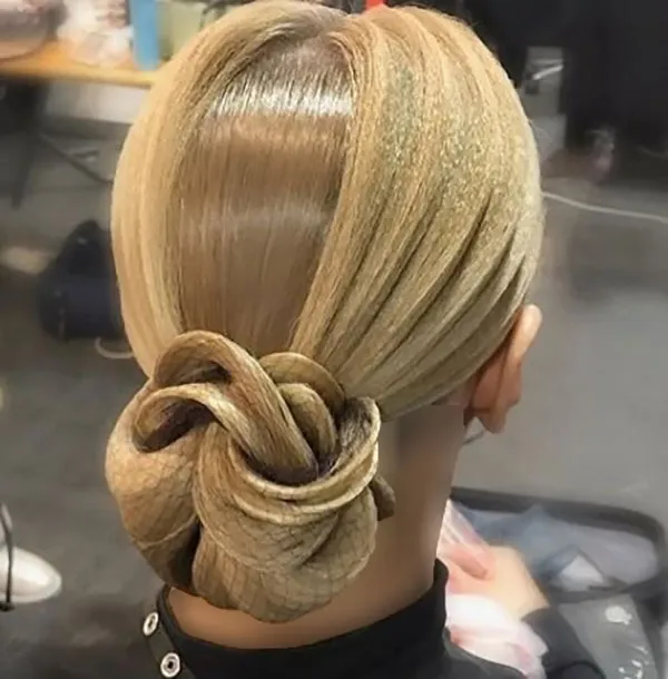 Russian chignon 28