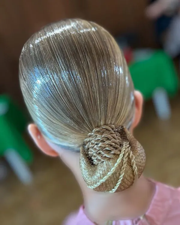 Russian chignon 29