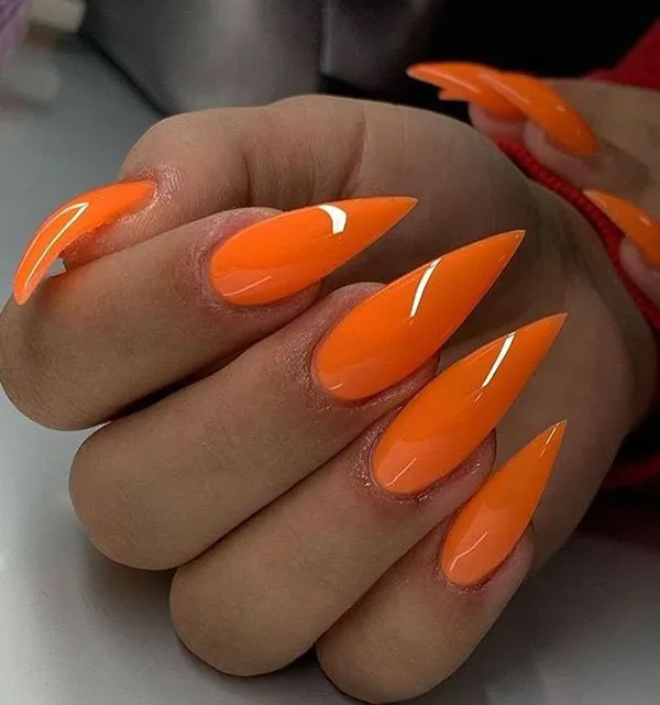 35 طرح ناخن جیغ شیک دخترونه؛ رنگای تند، استایلای خاص💅 21 Screaming stylish nail design 19