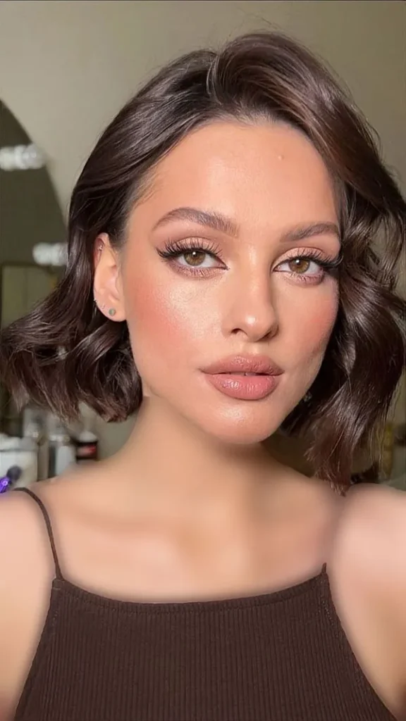 Short curly hairstyle 1