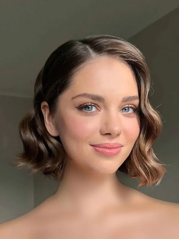 Short curly hairstyle 20