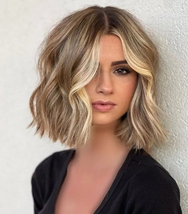Short hairstyles for curly hair 28