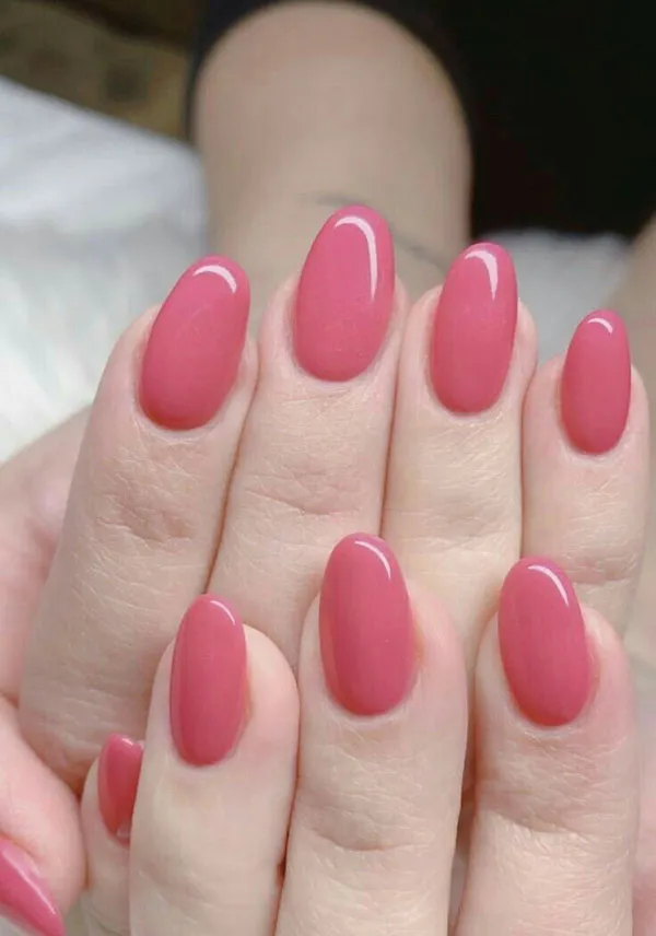 37 مدل طرح ناخن صورتی ساده؛ ظرافت دخترونه در اوج سادگی 🌸 25 Simple pink nail design 23