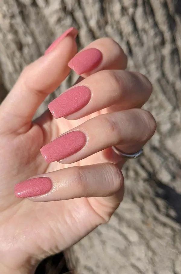 37 مدل طرح ناخن صورتی ساده؛ ظرافت دخترونه در اوج سادگی 🌸 6 Simple pink nail design 4