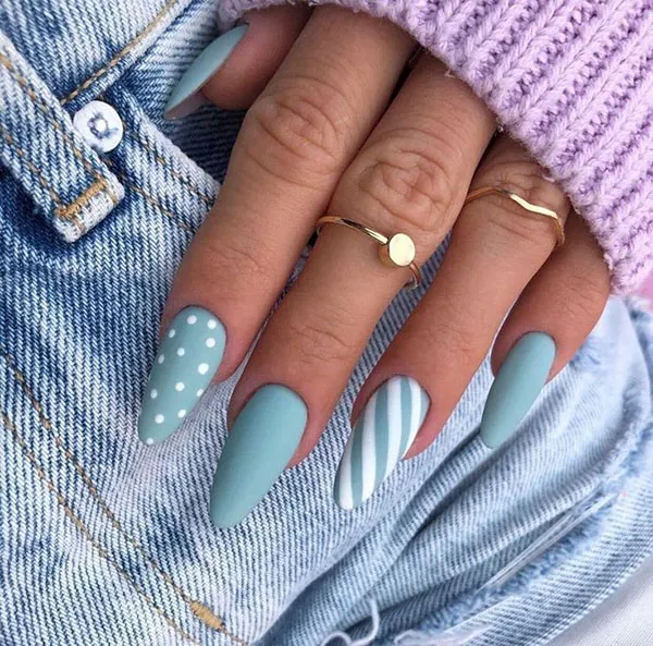 37 مدل ناخن ابی اسمانی زیبا؛ لمس آرامش روی نوک انگشتها 💙 18 Sky blue nail design 15