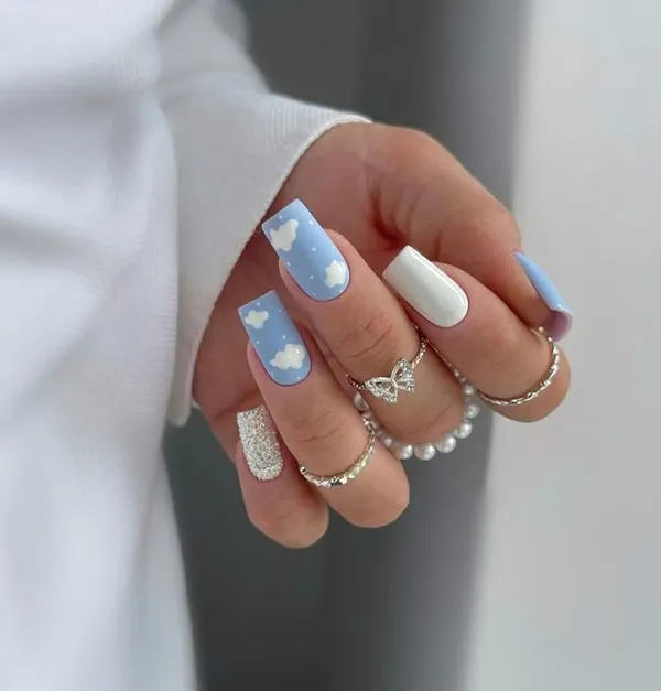 37 مدل ناخن ابی اسمانی زیبا؛ لمس آرامش روی نوک انگشتها 💙 5 Sky blue nail design 2