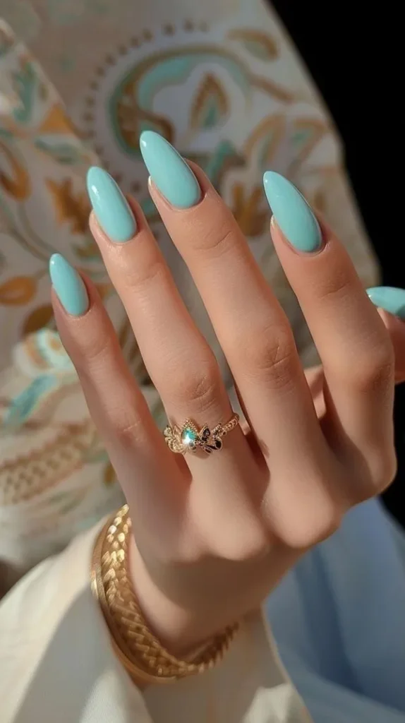 37 مدل ناخن ابی اسمانی زیبا؛ لمس آرامش روی نوک انگشتها 💙 28 Sky blue nail design 25