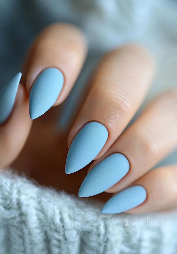 37 مدل ناخن ابی اسمانی زیبا؛ لمس آرامش روی نوک انگشتها 💙 32 Sky blue nail design 28