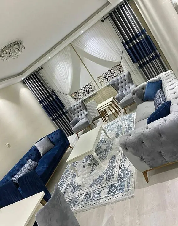 33 ایده چیدمان مبل راحتی؛ چطور خونت دنج و شیک تر بشه؟ 19 Sofa arrangement 18