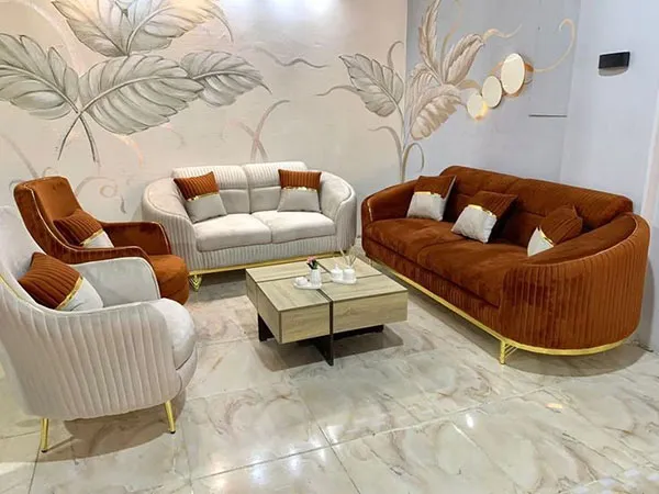 33 ایده چیدمان مبل راحتی؛ چطور خونت دنج و شیک تر بشه؟ 7 Sofa arrangement 4