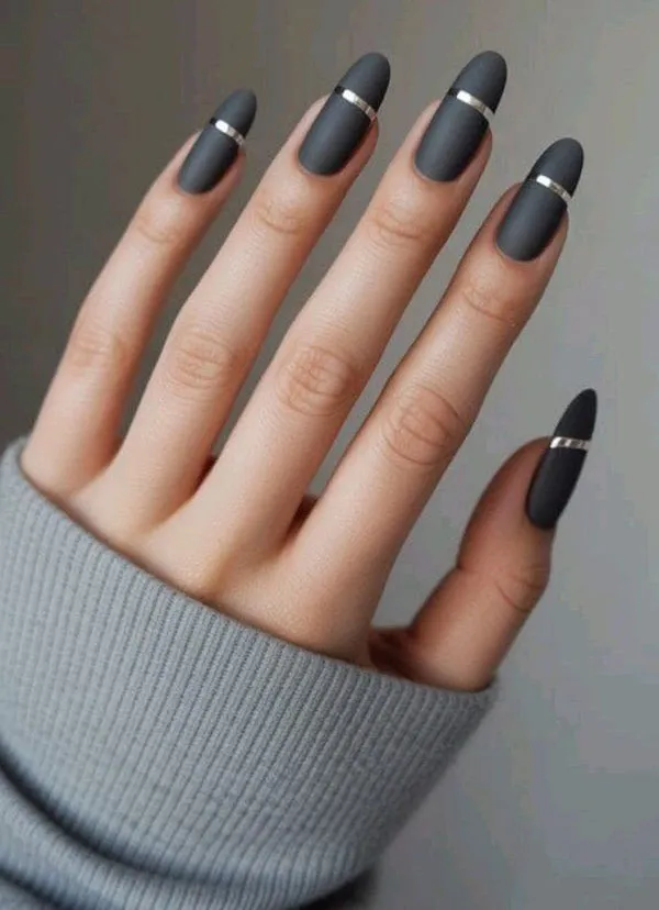 Stylish girly nail design 21