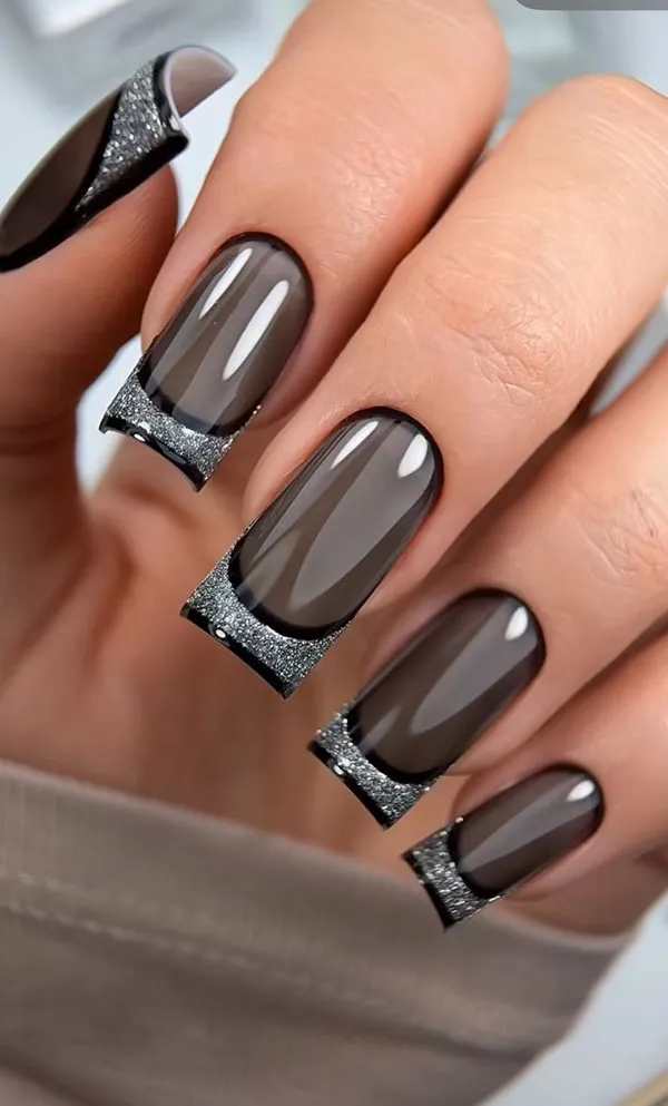 Stylish girly nail design 24