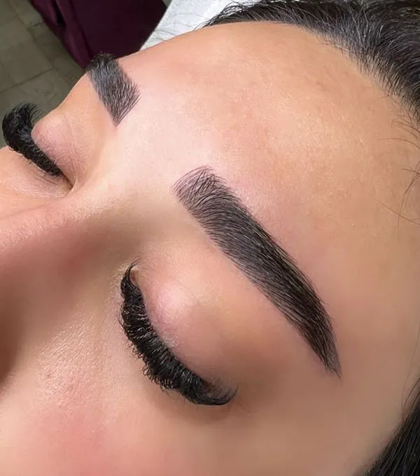 جدیدترین مدل ابرو میکرو 2025؛ طبیعی، شیک و فوقالعاده خاص ! 15 The latest micro eyebrow model 13