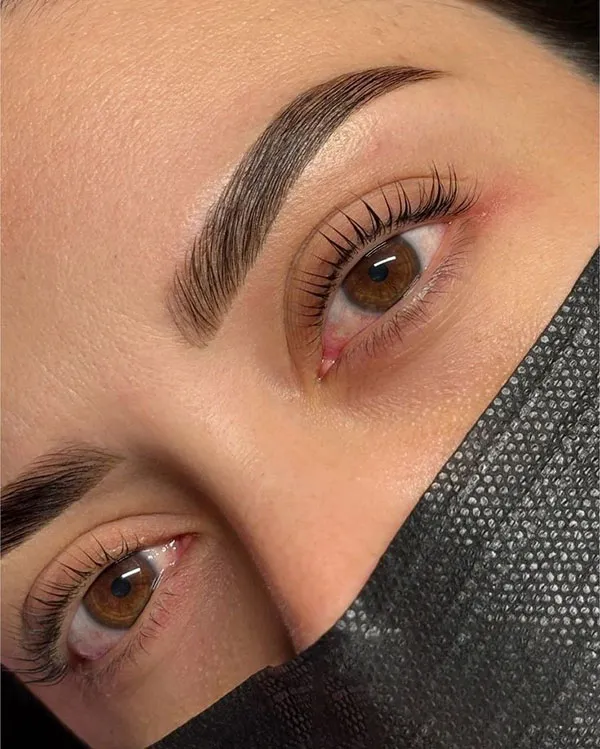 جدیدترین مدل ابرو میکرو 2025؛ طبیعی، شیک و فوقالعاده خاص ! 32 The latest micro eyebrow model 28