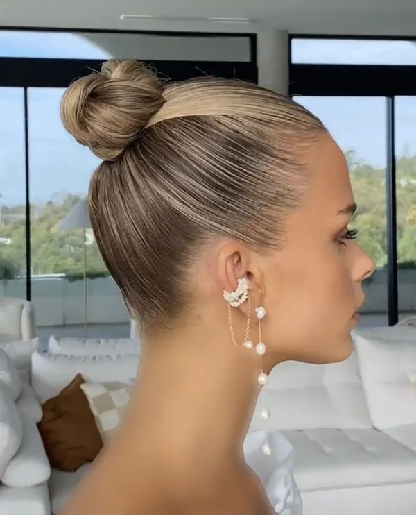 Tomato hairstyle for wedding 13
