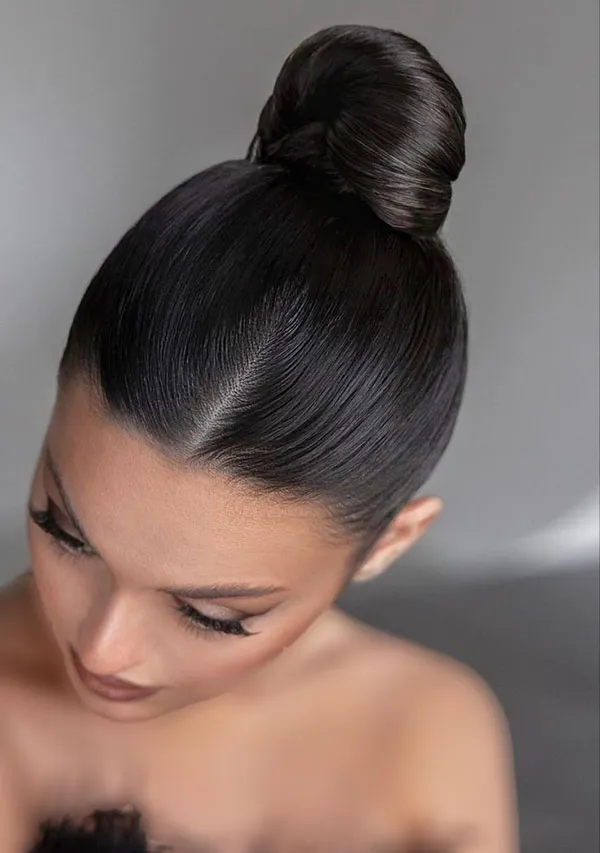Tomato hairstyle for wedding 15