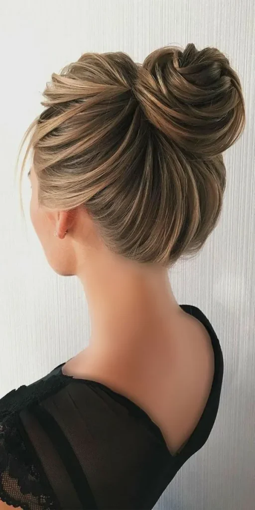 Tomato hairstyle for wedding 18