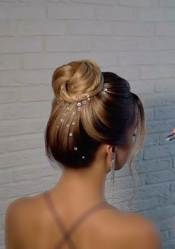 Tomato hairstyle for wedding 32