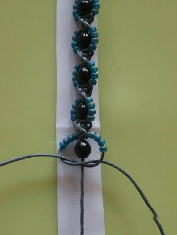 Tutorial on making a bead bracelet 8