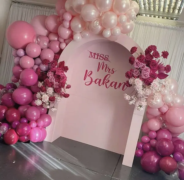 Balloon design and arrangement 23
