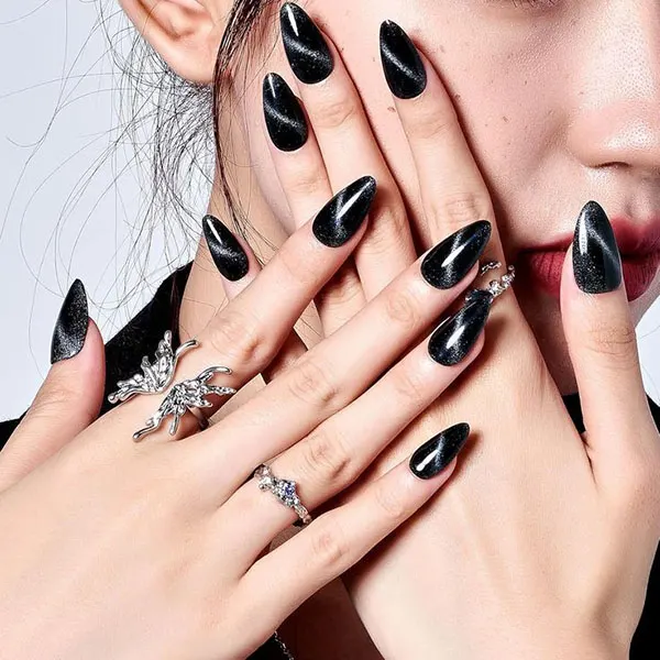 Black nail design for girls 5