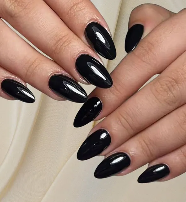 Black nail design for girls 9
