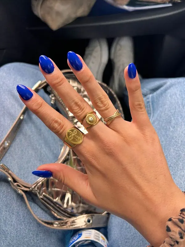 Blue nail implant 17