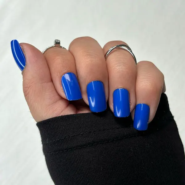 Blue nail implant 21