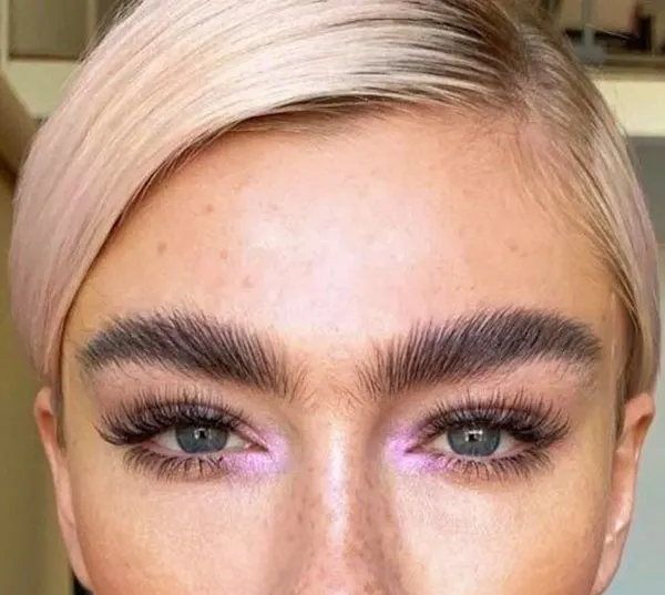 Continuous eyebrow model 10