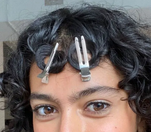 Continuous eyebrow model 16