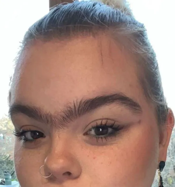 Continuous eyebrow model 8