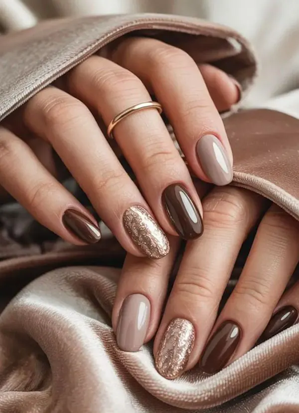Cream brown nail design 18