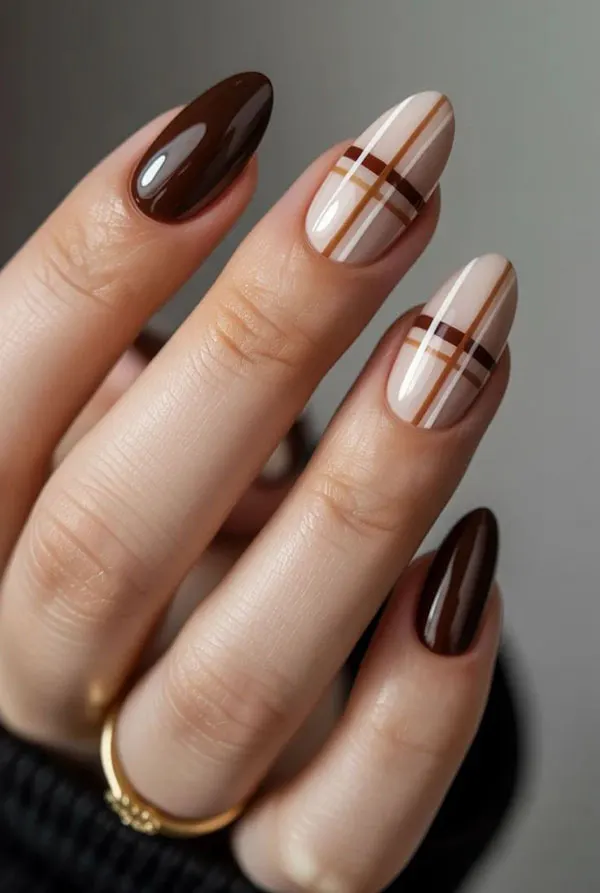 Cream brown nail design 27