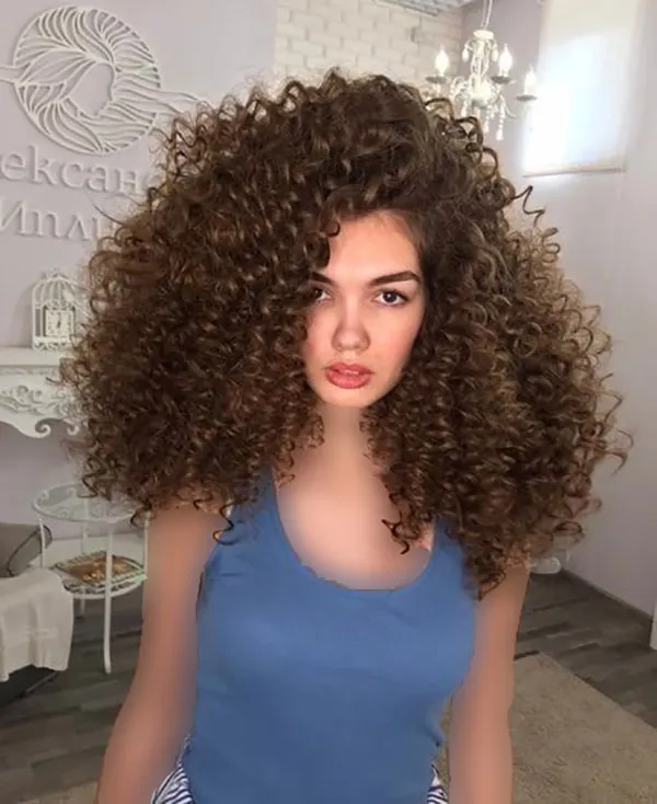 Curly hair style 24