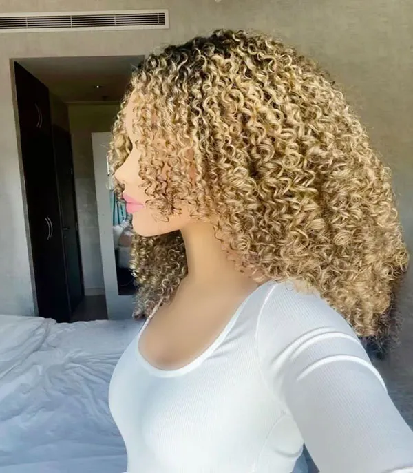 Curly hair style 26