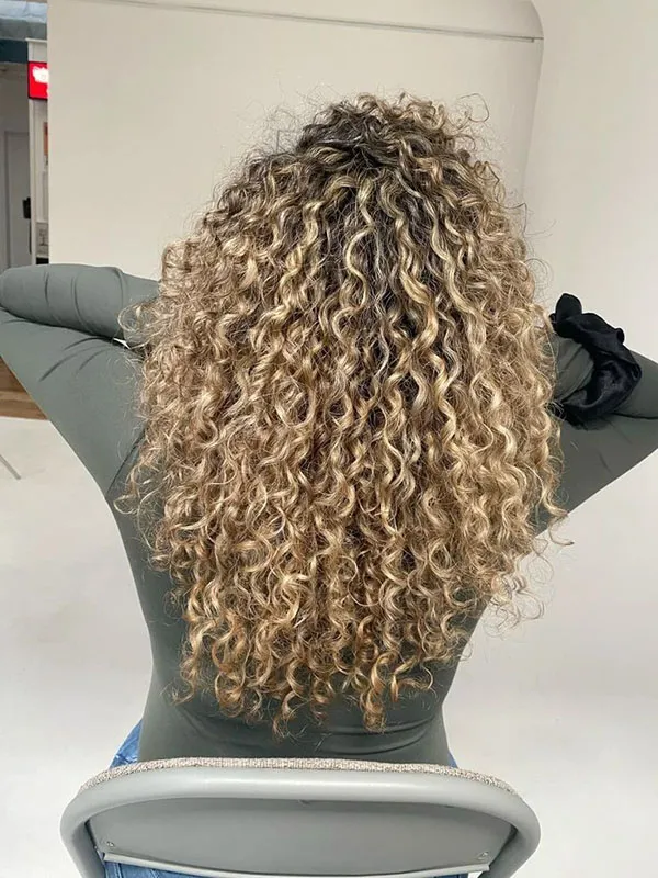 Curly hair style 3