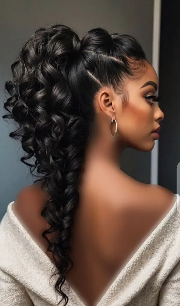 31 مدل موی دم اسبی فر زنانه؛ استایل خفن و جمعوجور برای مهمونیها 19 Curly ponytail hairstyle 16