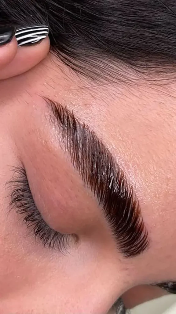 30 مدل کاشت ابرو زنانه و دخترانه؛ ابروهای طبیعی و پرپشت مثل روزای اول... 15 Eyebrow implant model 14