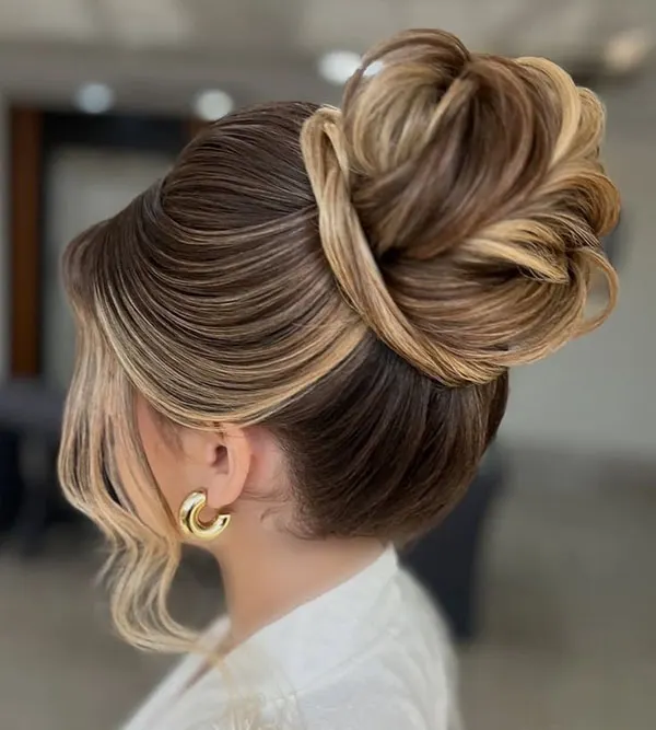 Hair bun style 16