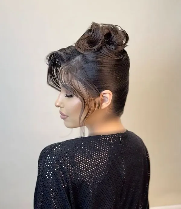 Hair bun style 22