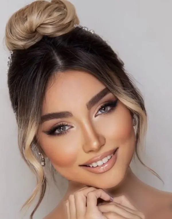 Hair bun style 30
