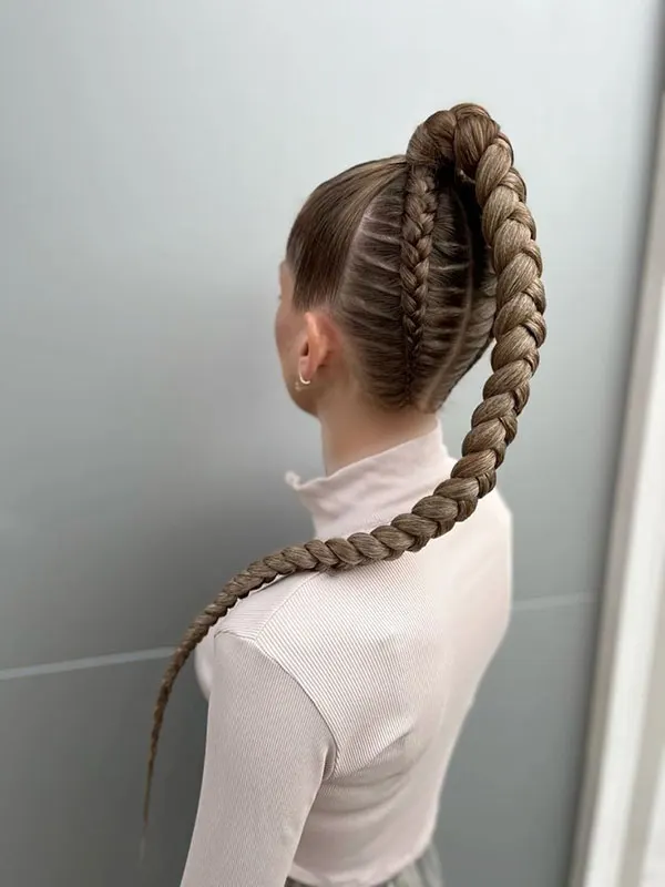 Hair weave from the top of the head 1